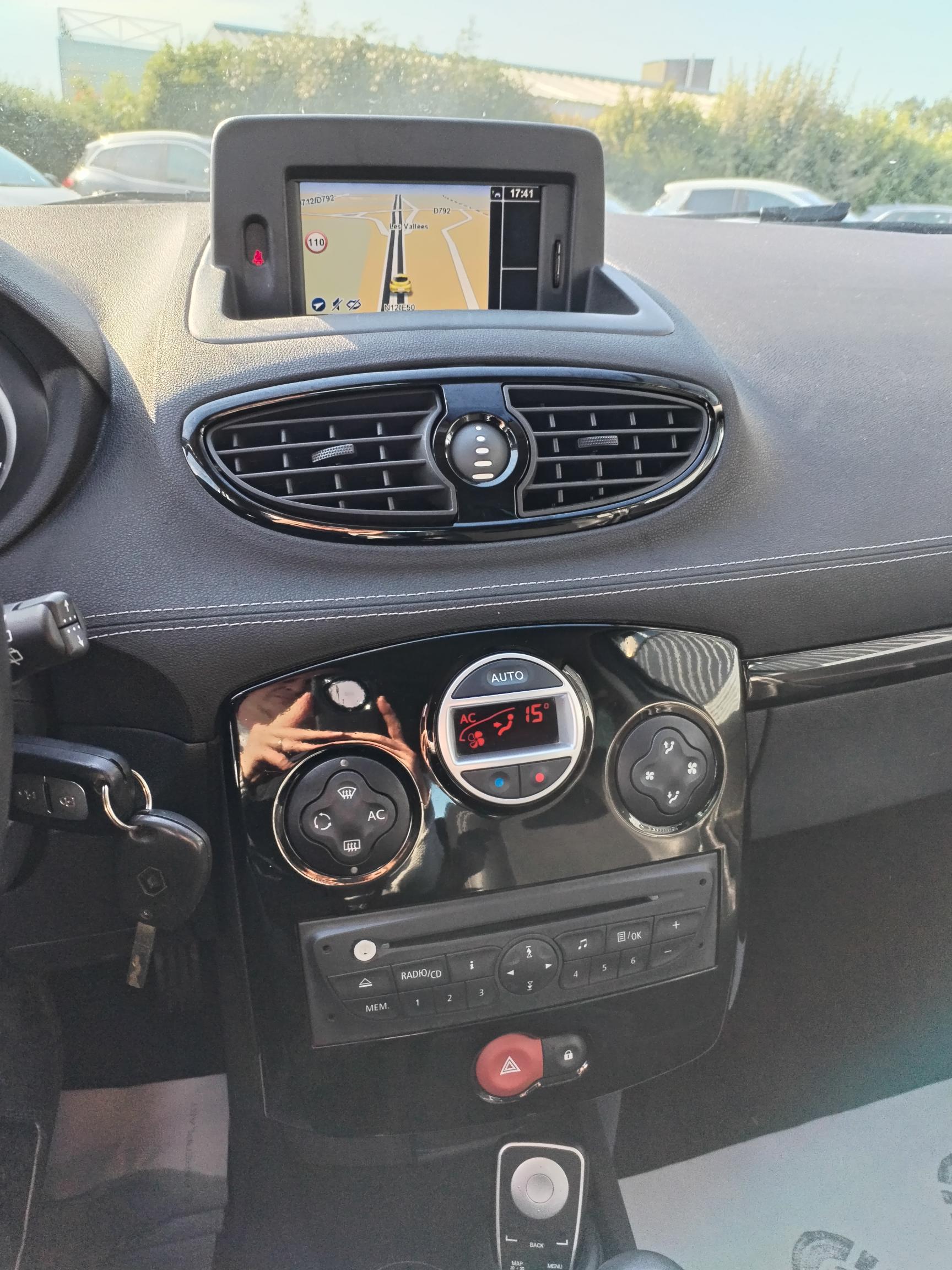RENAULT  CLIO III ESTATE